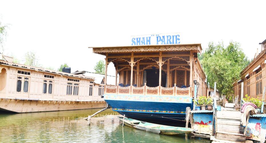 Shah Parie Houseboat, Srinagar 1